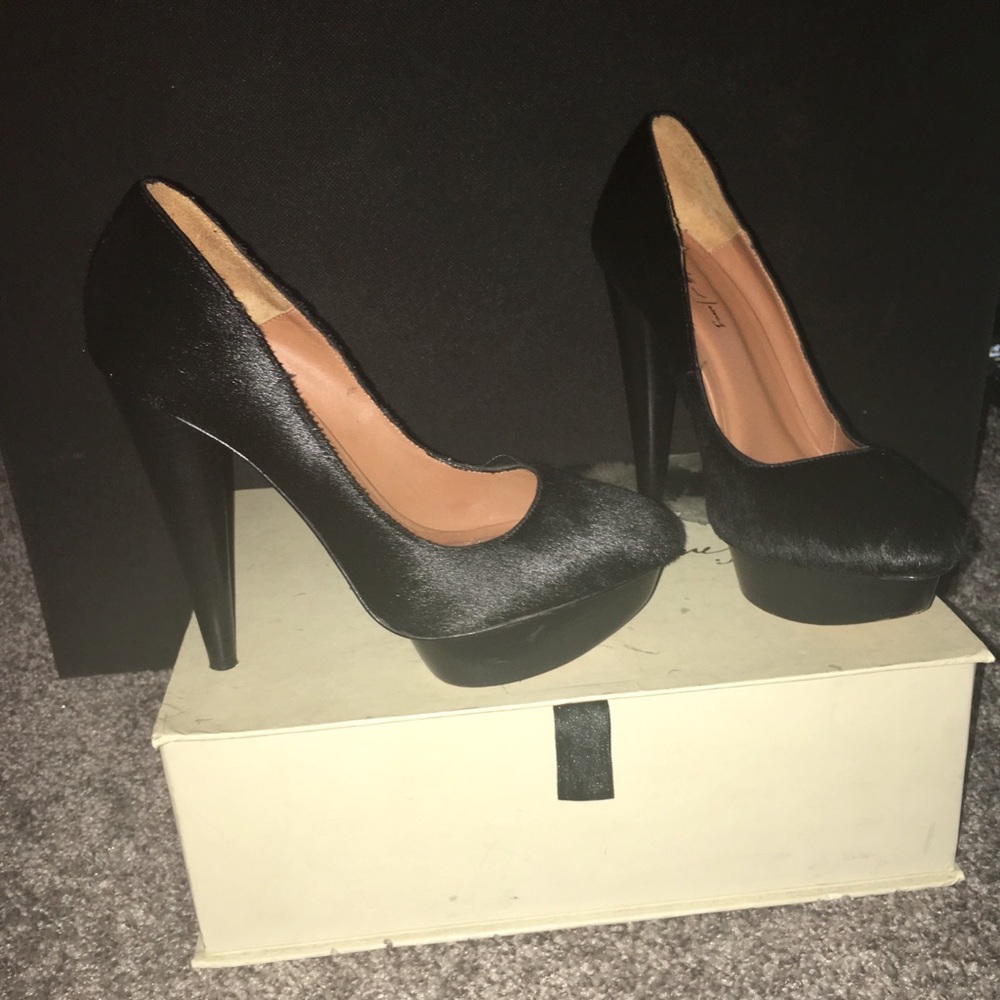 Elizabeth and James  heels